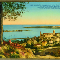 Cannes - Vne generale prise de la Croix des gardes (au loin l' lle Sainte Marguerite)