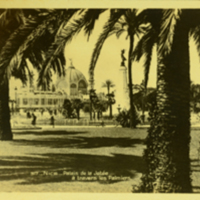 Nice - Palais de la Jetee a Travers les Palmiers
