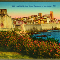 Antibes - Les Vieux Remparts et les Alpes