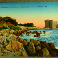 Cannes - lles de Lerins Saint Honorat - Le Monastere et le vicux Chateau 