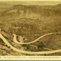Le Gorges du Loup - Lacet de la Route des Gorges a Gourdon